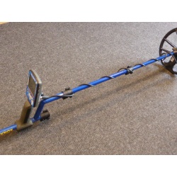 Minelab Equinox TELE-KNOX S-Stem System. Telescopic Carbon Shaft in Blue.